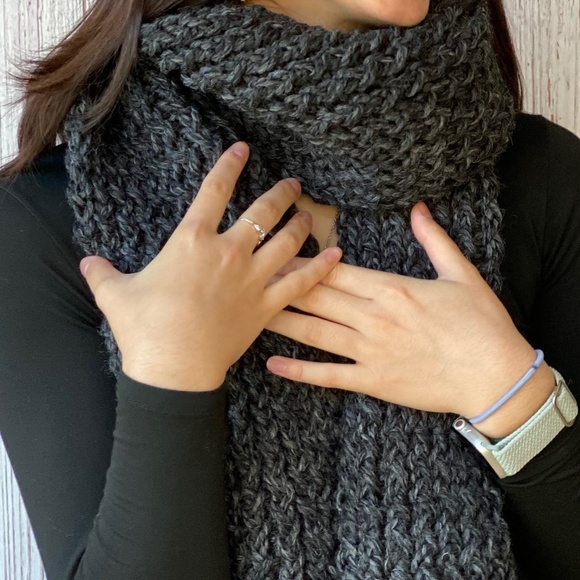 Chunky Scarf Black Charcoal Long Knitted - Picture 3 of 7
